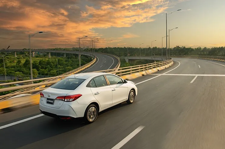 Giá xe Toyota Vios tháng 8/2026, ưu đãi 100% lệ phí trước bạ - 16