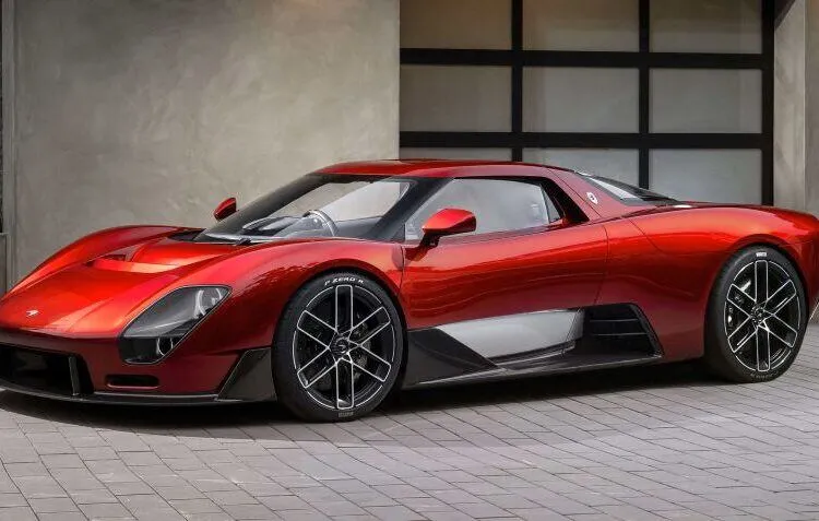 McLaren McL 6GT vừa được giới thiệu tại Monterey Car Week 2026.