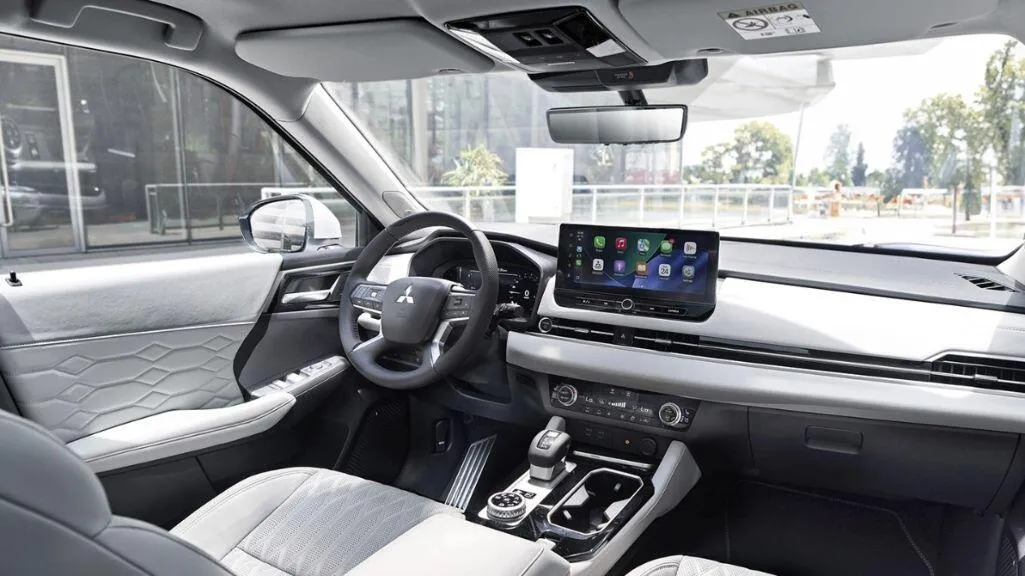 Mitsubishi Outlander PHEV ra mắt thị trường Đông Nam Á, khó về Việt Nam - 3