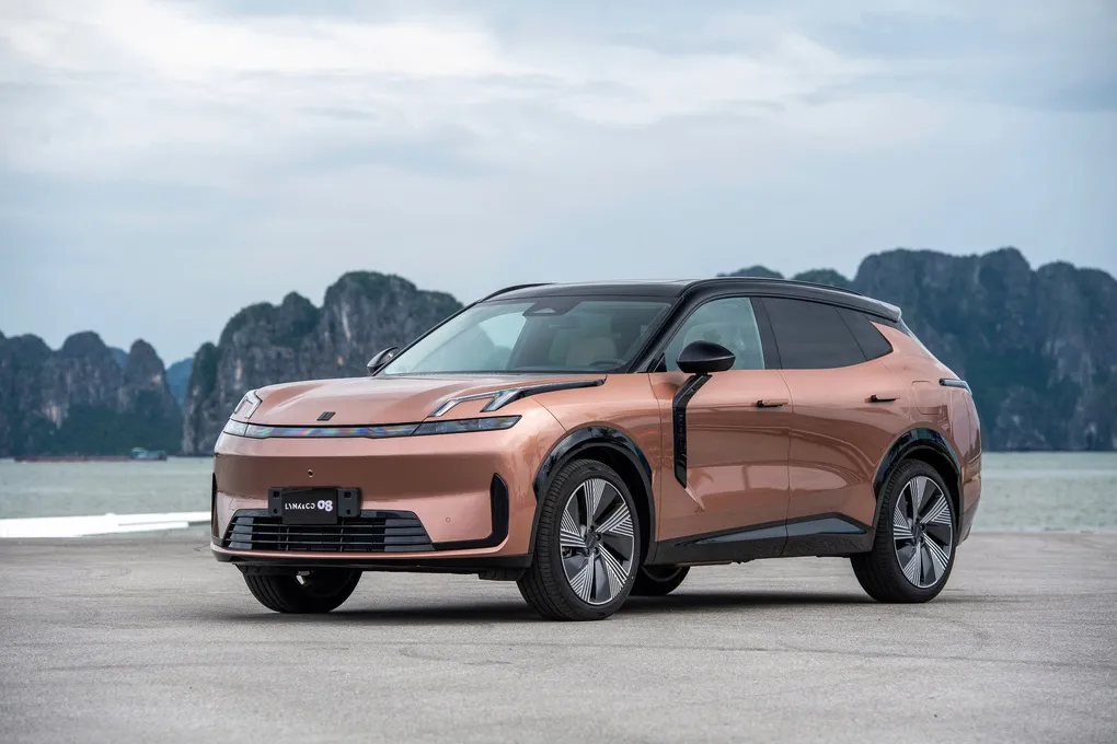 Bản hybrid sạc ngoài của 08 tại Quảng Ninh. Ảnh: Lynk & Co