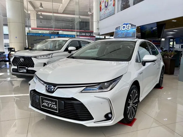 Giá xe Toyota Corolla Altis cập nhật tháng 9/2026 - 2