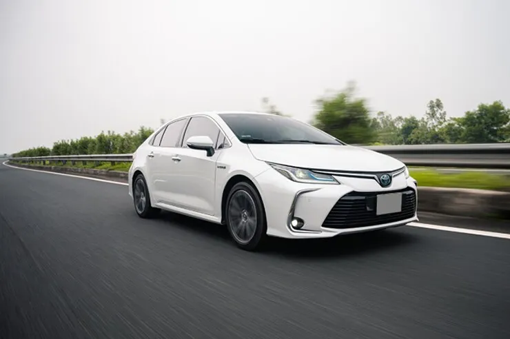 Giá xe Toyota Corolla Altis cập nhật tháng 9/2026 - 6