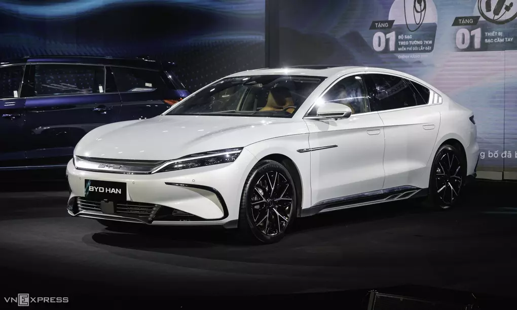 Mẫu Han thuần điện ra mắt tại Hà Nội hồi 2025. Ảnh: Minh Quân