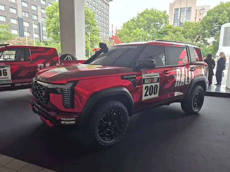 Vừa ra mắt, Mitsubishi Pajero 2026 đã có bản off-road siêu ngầu - 3