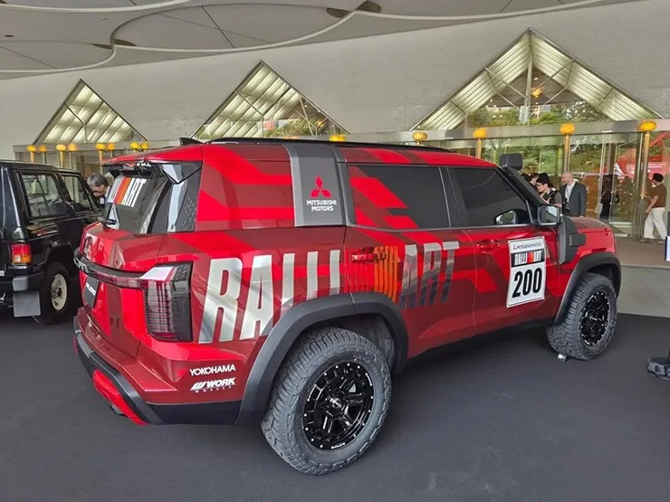 Vừa ra mắt, Mitsubishi Pajero 2026 đã có bản off-road siêu ngầu - 4