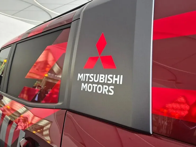 Vừa ra mắt, Mitsubishi Pajero 2026 đã có bản off-road siêu ngầu - 7