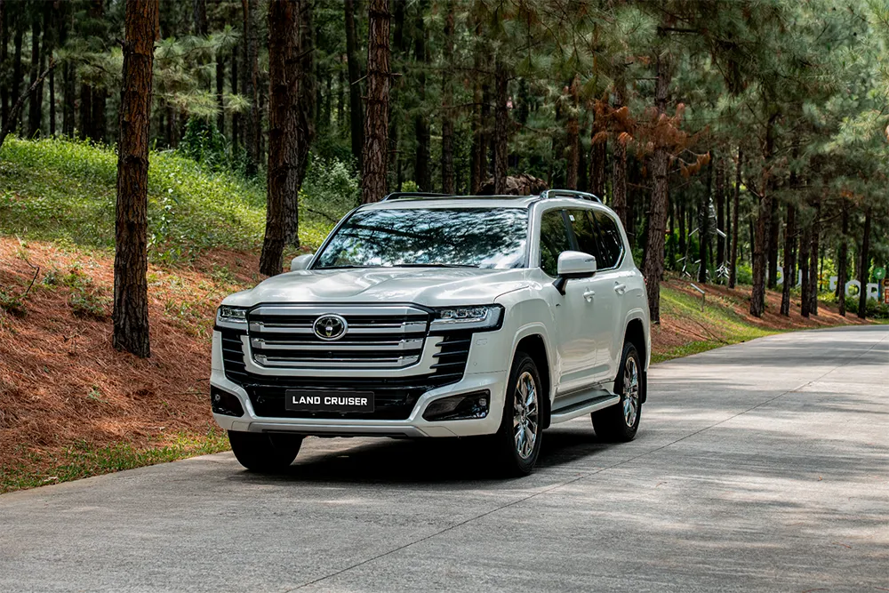 Land Cruiser 300 HEV chính thức phân phối tại thị trường Việt Nam từ ngày 9/9.