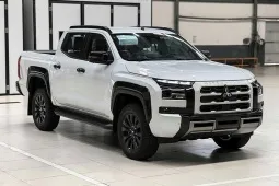 Mitsubishi Triton giảm giá xả kho, cao nhất 150 triệu đồng
