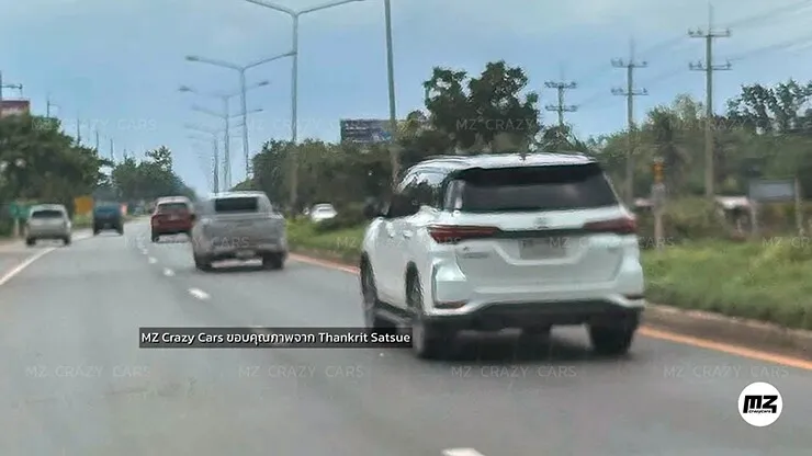 Toyota Fortuner thế hệ mới&nbsp;đang chạy thử tại Thái Lan