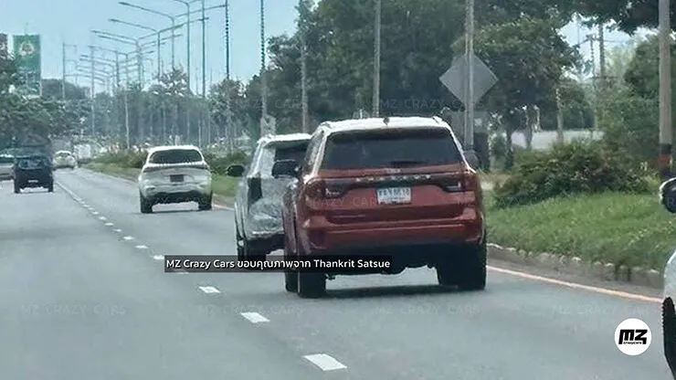 Toyota&nbsp;đưa nhiều mẫu xe đối thủ cũng như Hilux TRAVO vào đoàn thử nghiệm - Ảnh: Thankrit Satsue