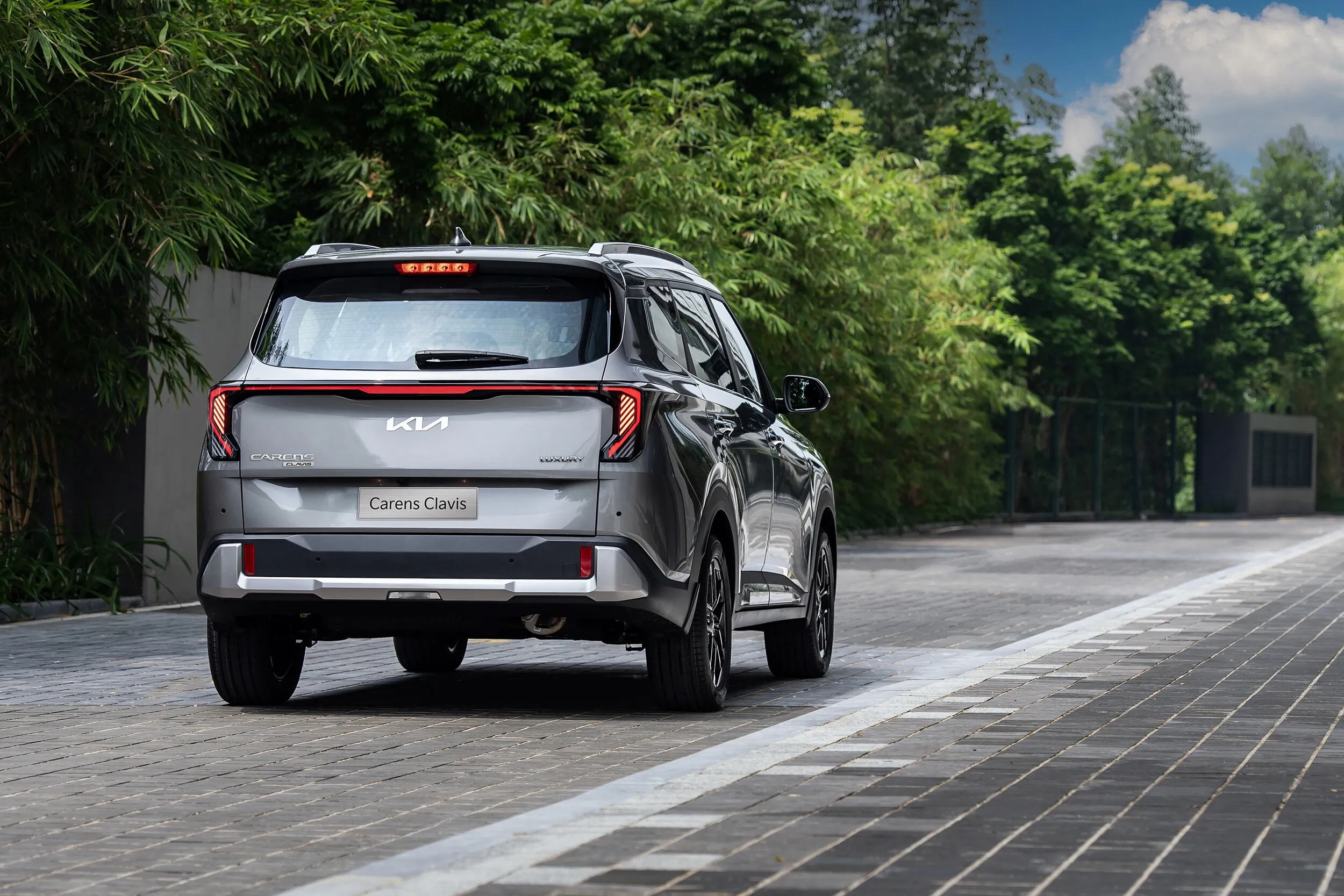 Kia Carens Clavis mới ra mắt tại Việt Nam - 2