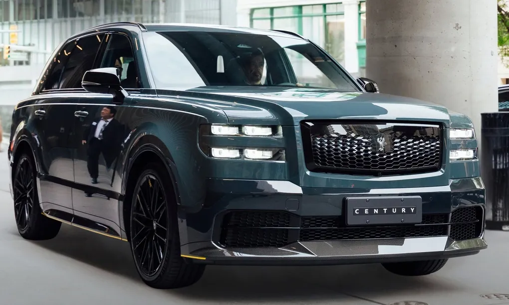 Century tôn vinh nghệ thuật chế tác thủ công bậc thầy của Toyota.