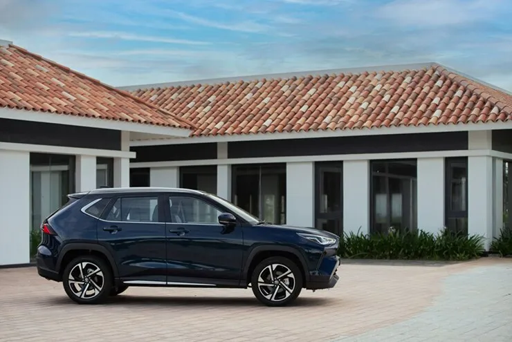 Giá xe Toyota Yaris Cross tháng 10/2026, ưu đãi 100% lệ phí trước bạ - 2