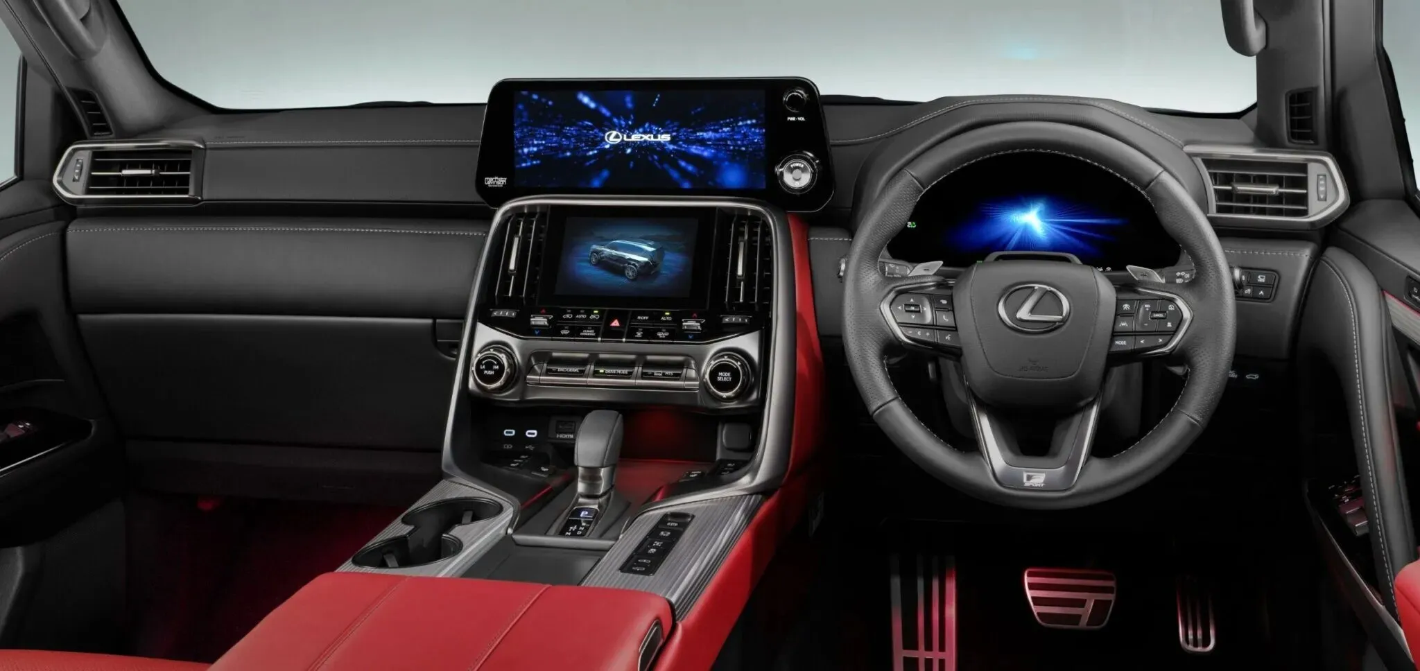 Lexus LX Overtrail+ với lốp địa hình