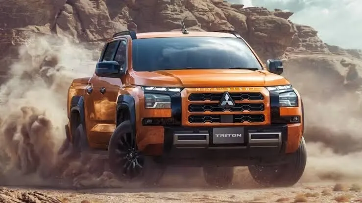 Mitsubishi Triton sử dụng động cơ dầu, dung tích&nbsp;2.4L.
