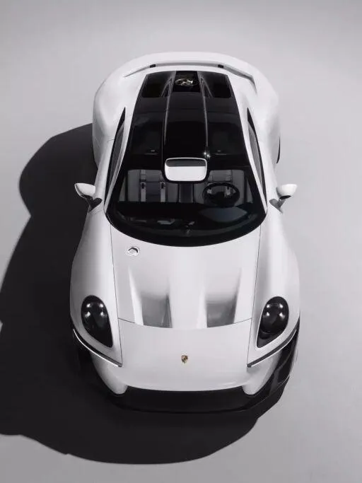 Porsche vừa giới thiệu mẫu concept Mission S với ngôn ngữ thiết kế hoàn toàn mới.